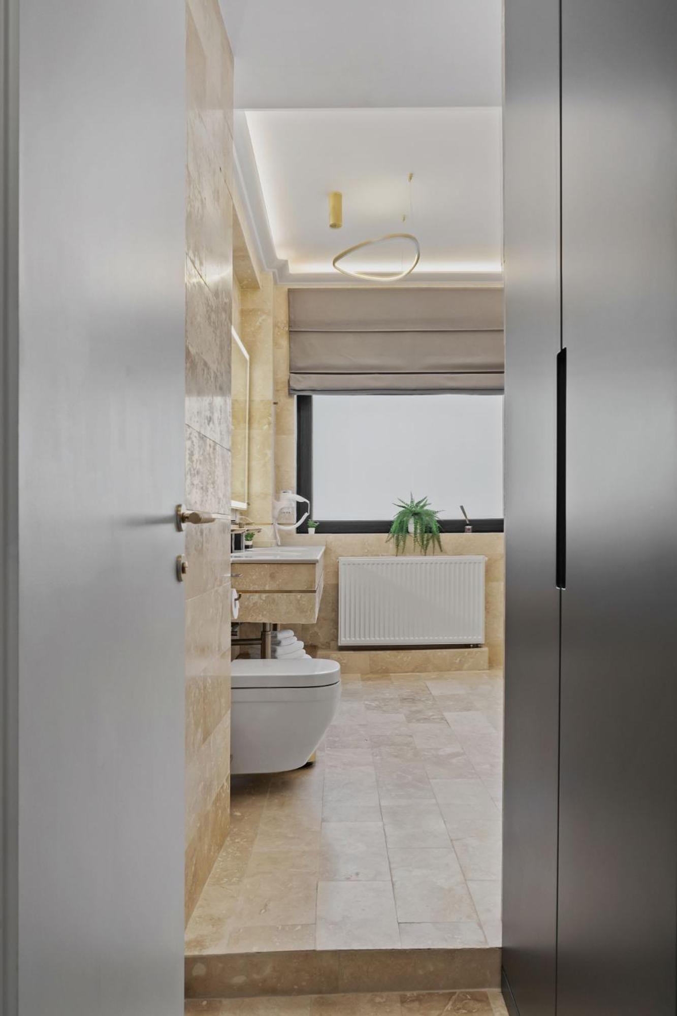 Central Two Rooms Apartment The Paradise Of Lights Bukarest Eksteriør billede