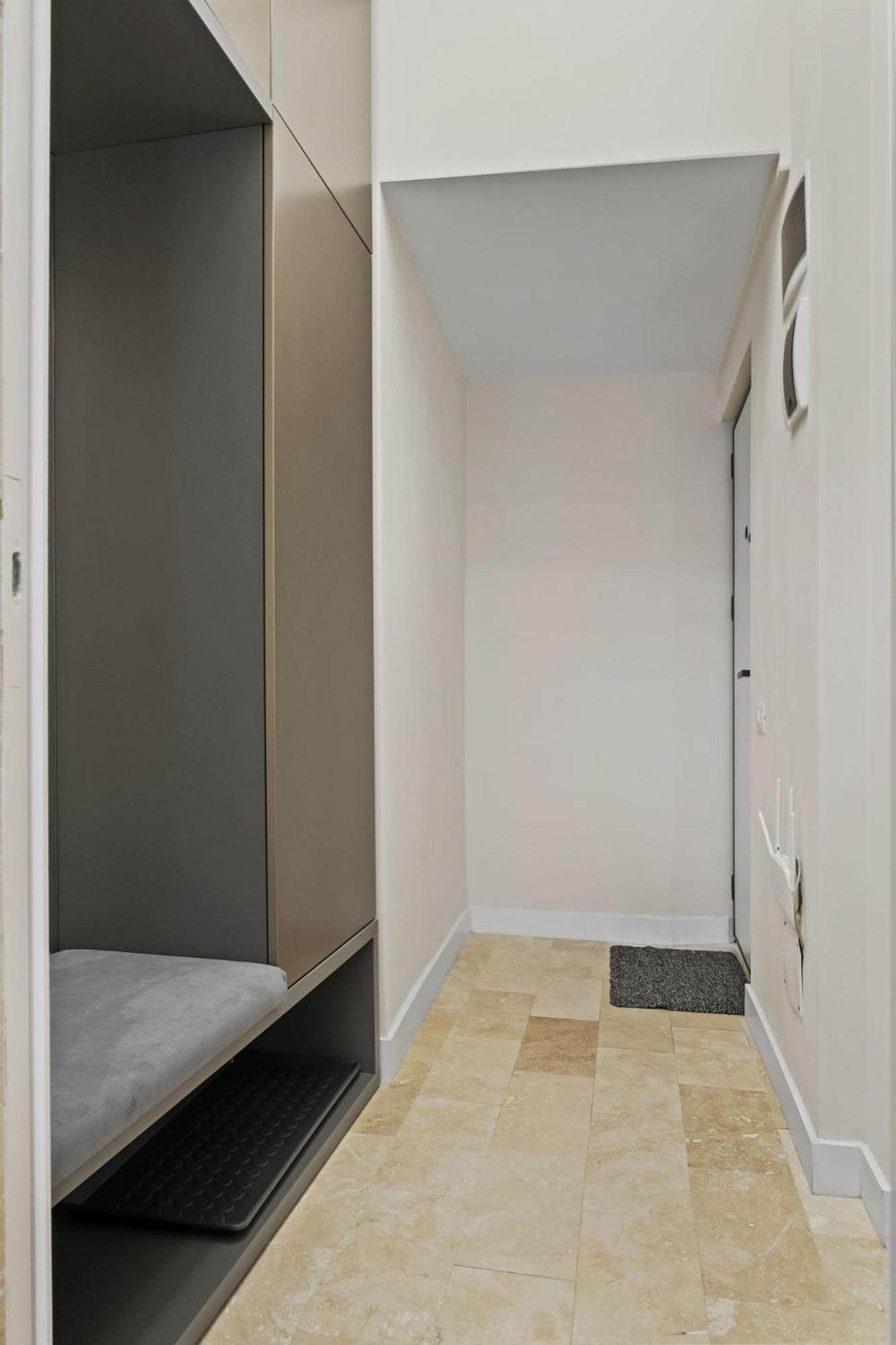 Central Two Rooms Apartment The Paradise Of Lights Bukarest Eksteriør billede